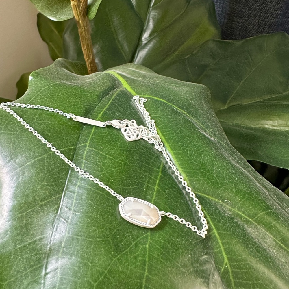 Kendra Scott White Elisa Pendant